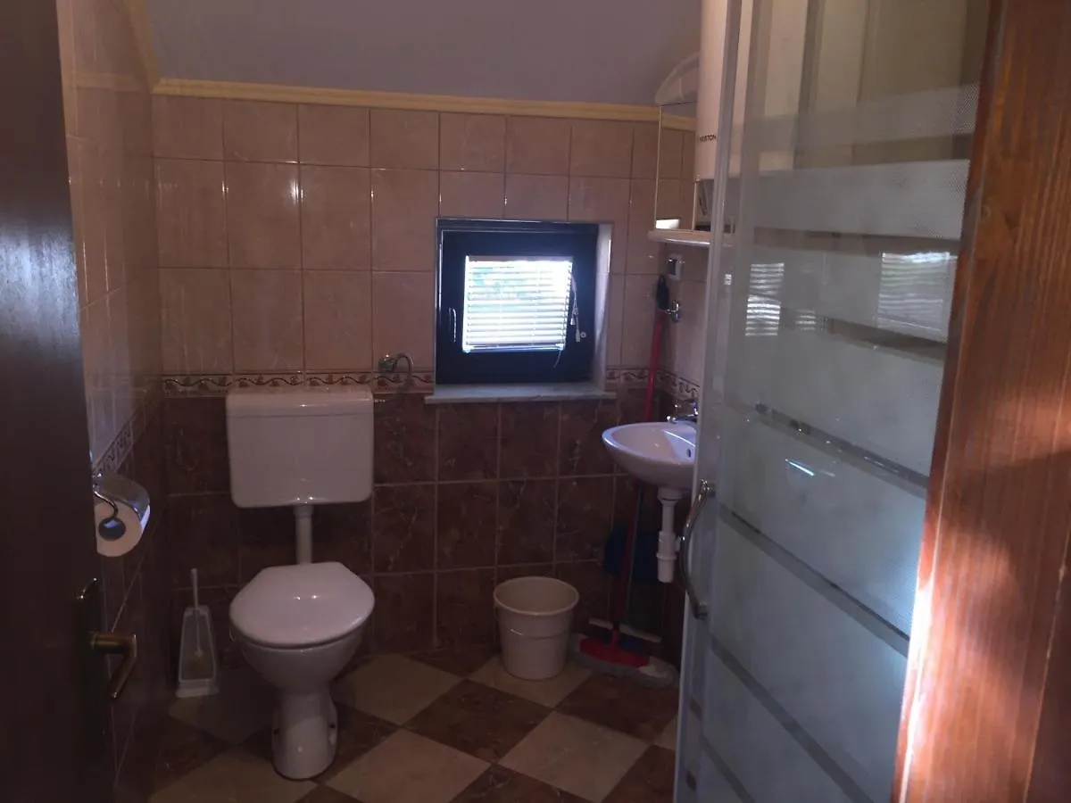 Apartmani Ela Gornji Karin